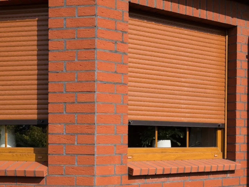 Ráépíthető tokos műanyag redőny Ráépíthető tokos műanyag redőny