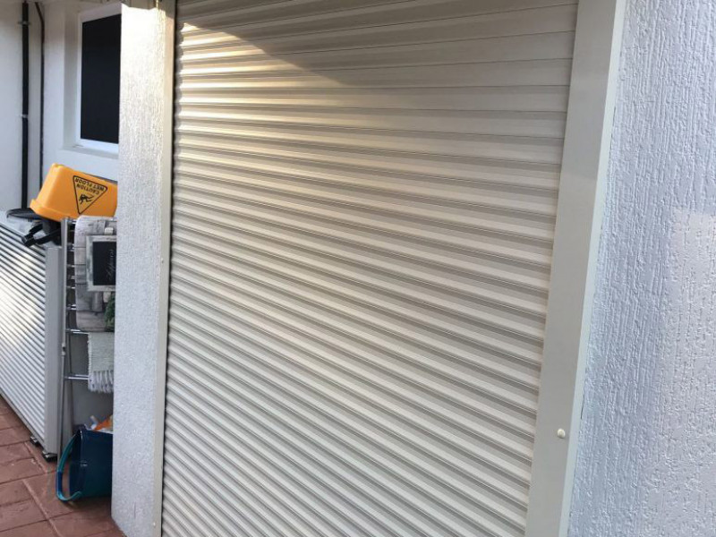 Külső műanyag redőny